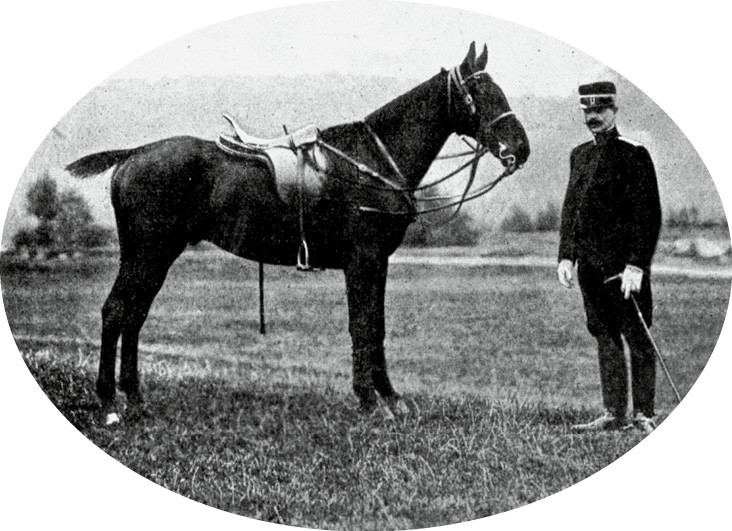 Le major de cavalerie Treytorrens de Loys, vainqueur du raid d’Endurance Zurich-Lucerne-Zurich en 1899 | © Archives Max E. Ammann